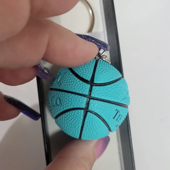 Spalding  And  Tiffany & Co 🏀 basketball Keychain Backpack Bag Keychain - Picture 10 of 11